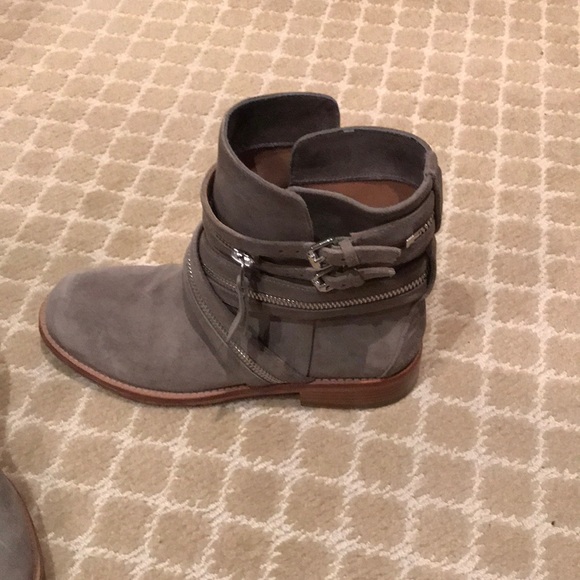 Vince Camuto signature boots - Picture 2 of 6